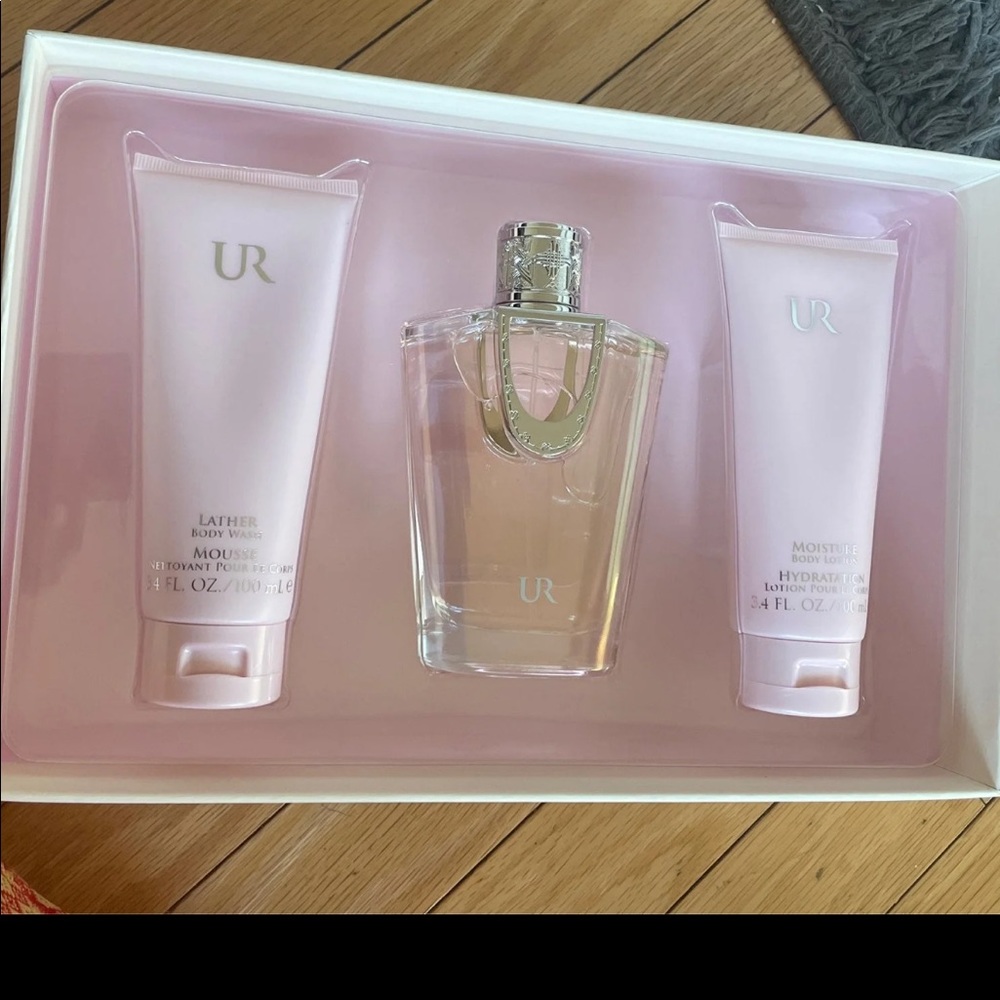 Woman’s Authentic USHER PERFUME *NIB*
